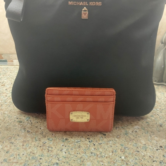 MICHAEL KORS Black Nylon Crossbody Set - Picture 5 of 10